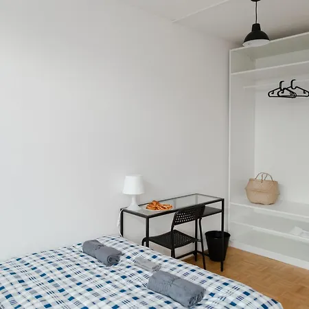 Wow Hostel Varşova