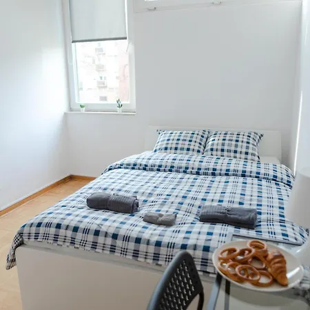 Wow Hostel Varşova